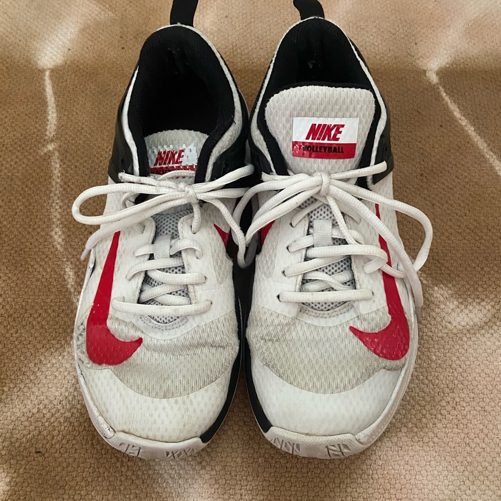 Nike Tennis Shoes